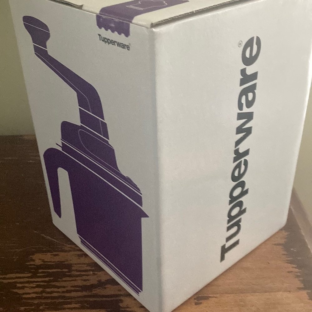 EZ Speedy- Tupperware